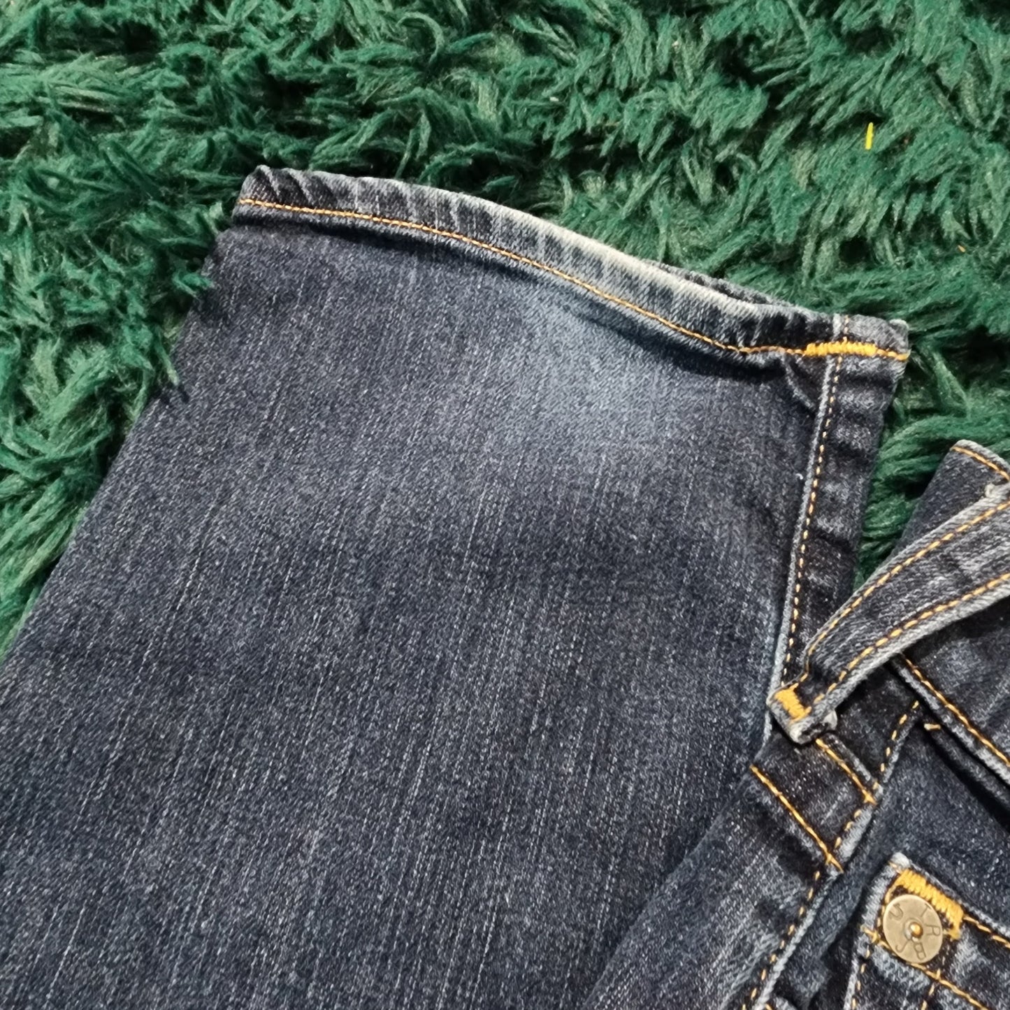 True Religion Geno Relaxed Slim Jeans Size 31 – Dark Wash, Modern Fit