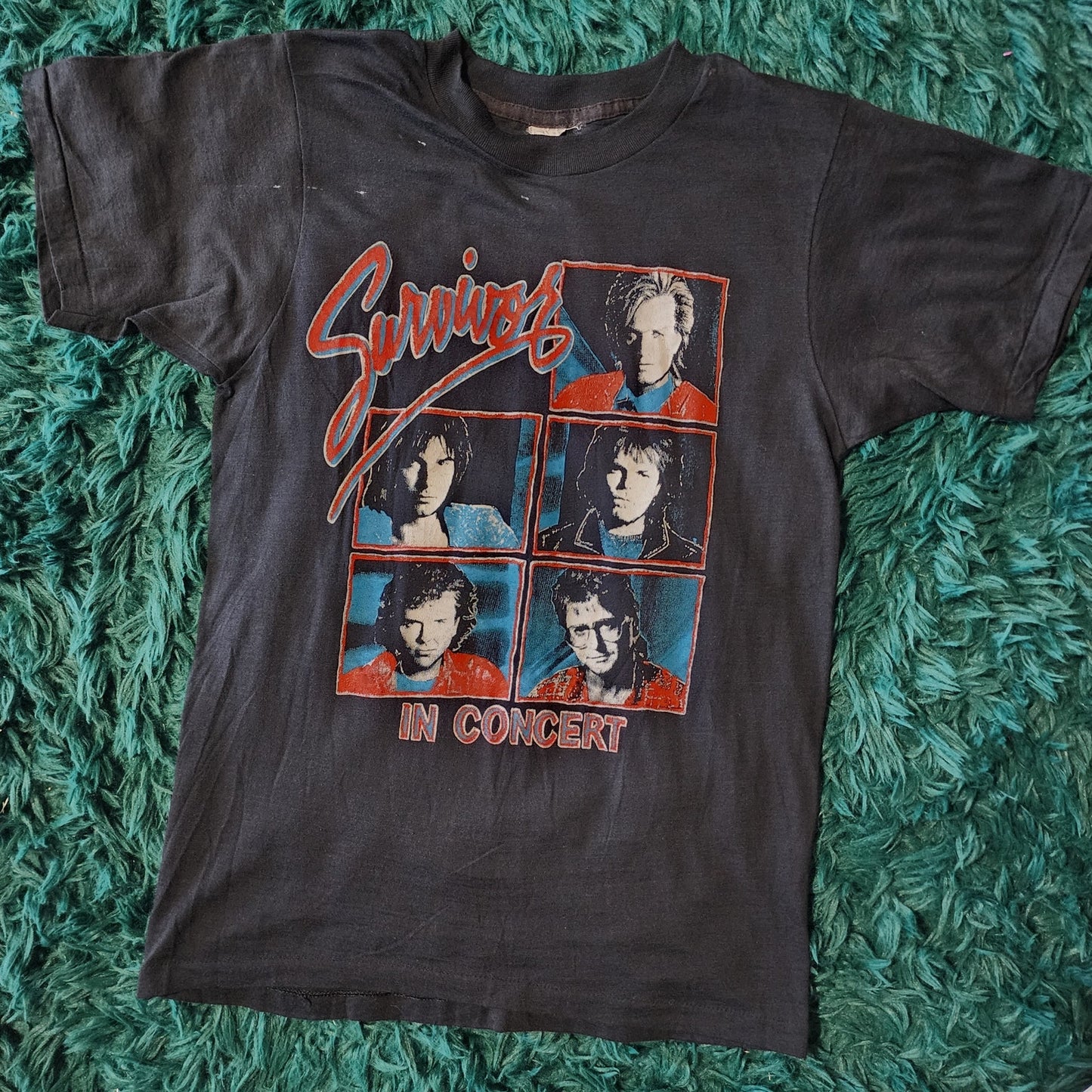 🔥 Vintage Survivor Band Tee — In Concert / On Tour 🔥