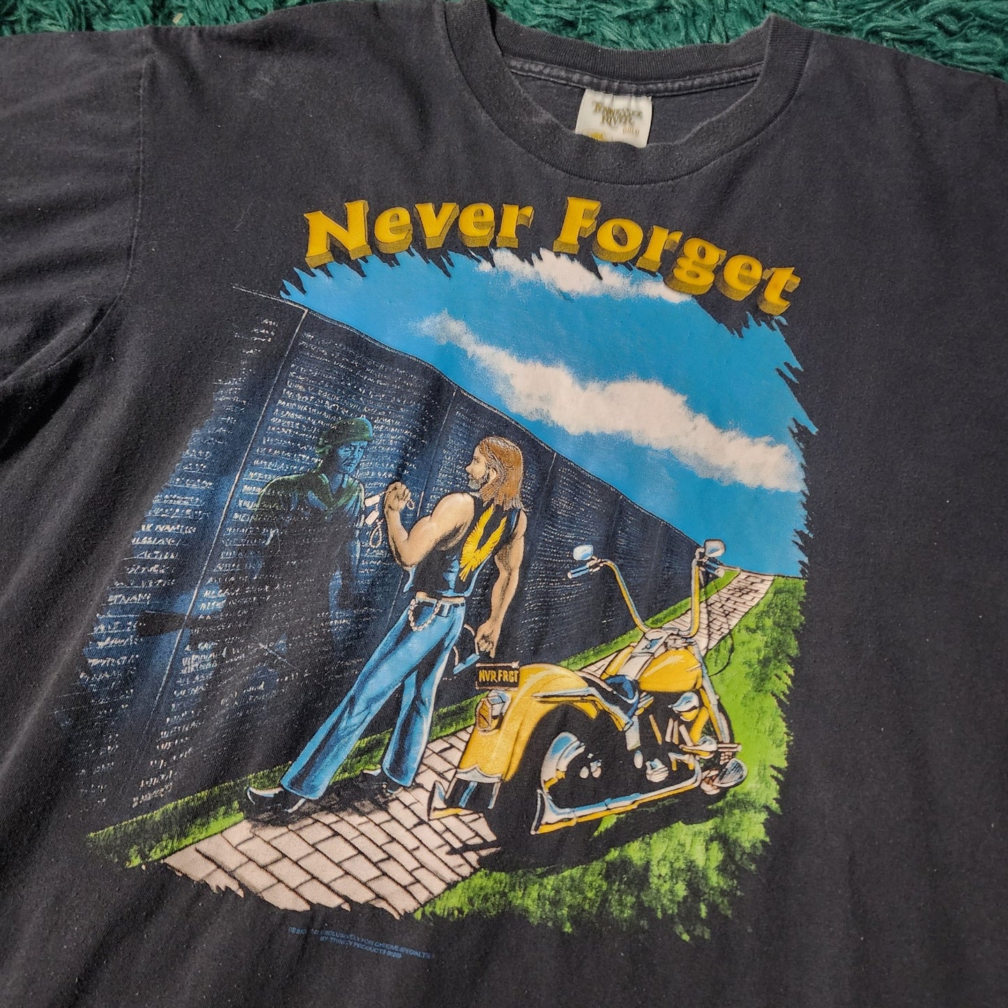 Vintage 1995 “Never Forget” Vietnam Memorial Biker T-Shirt 25x28 USA Made