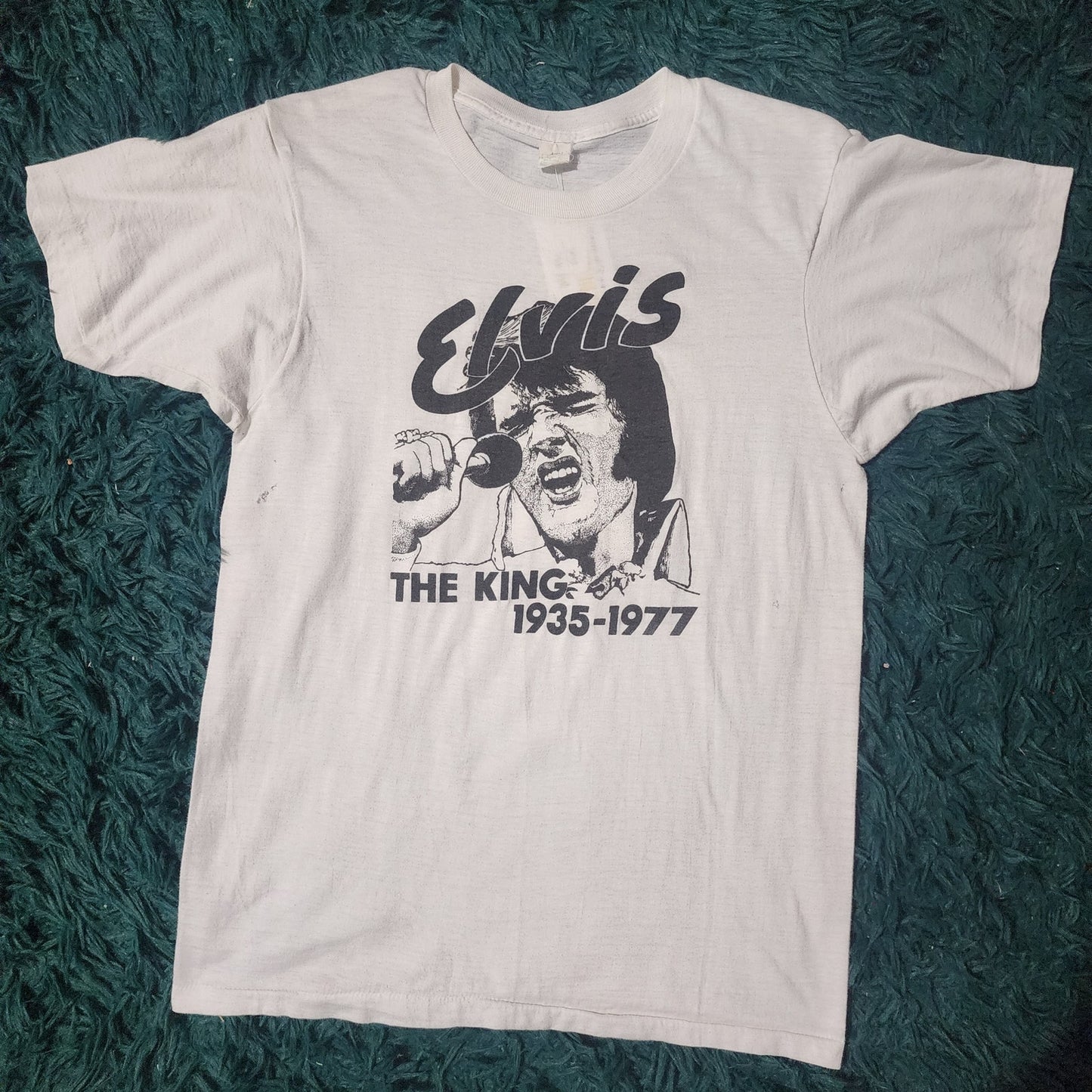 Vintage 70s Elvis Presley "The King" 1935-1977 Memorial T-Shirt 19x28