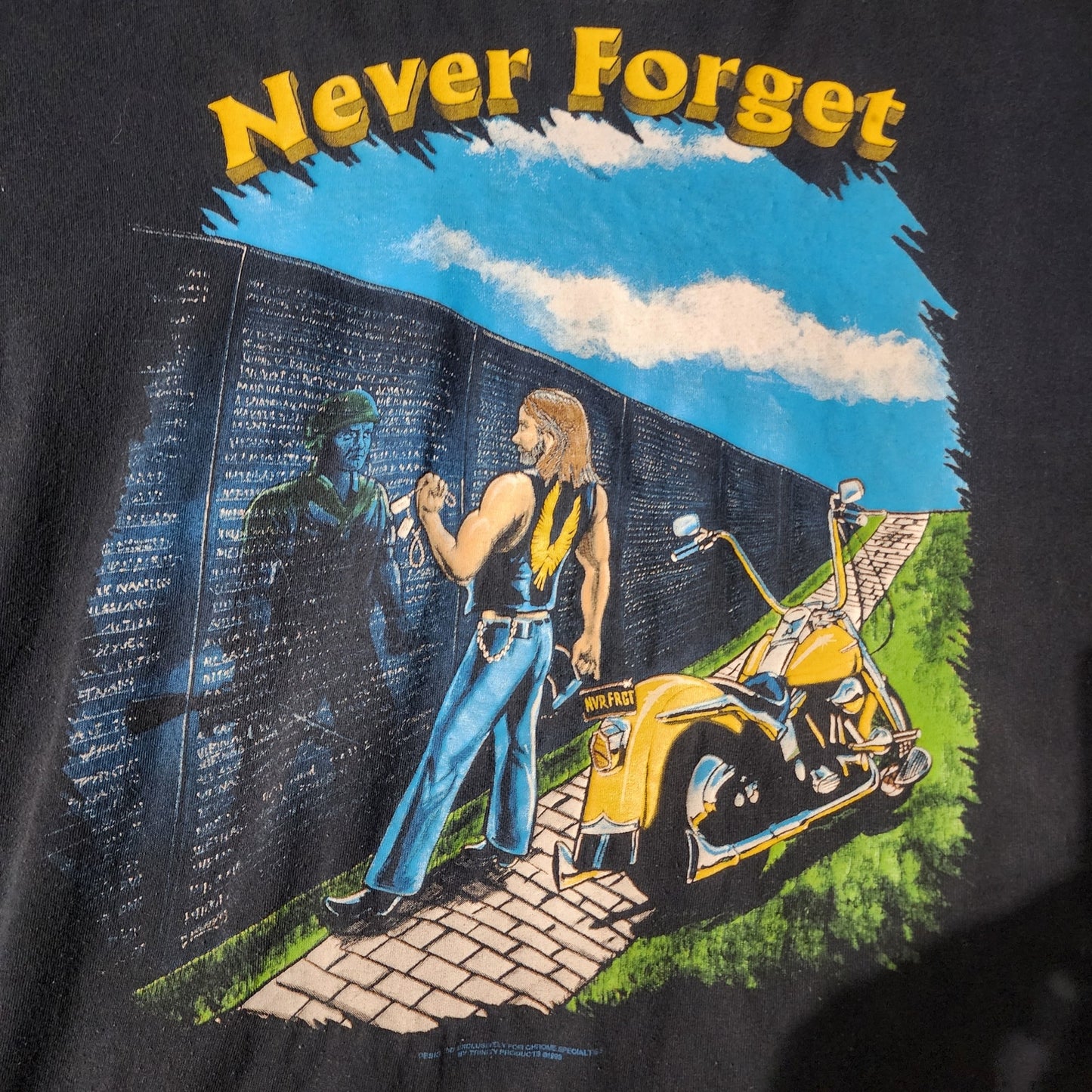 Vintage 1995 “Never Forget” Vietnam Memorial Biker T-Shirt 25x28 USA Made