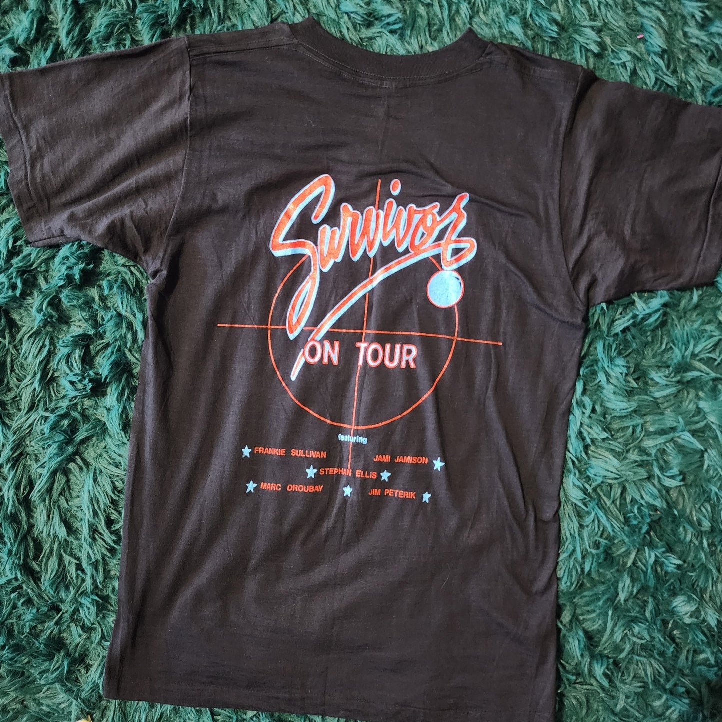 🔥 Vintage Survivor Band Tee — In Concert / On Tour 🔥