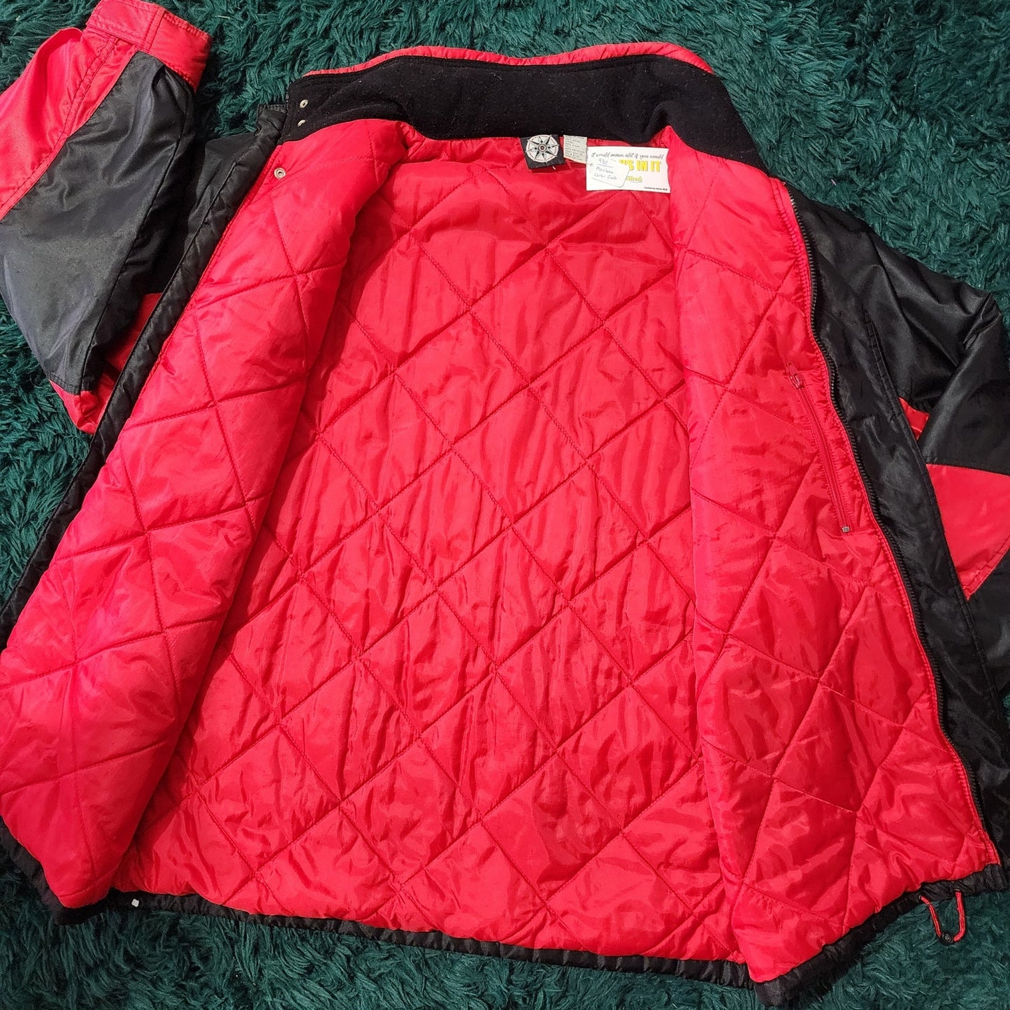 🧭 Vintage Marlboro Puffer Windbreaker 🧭