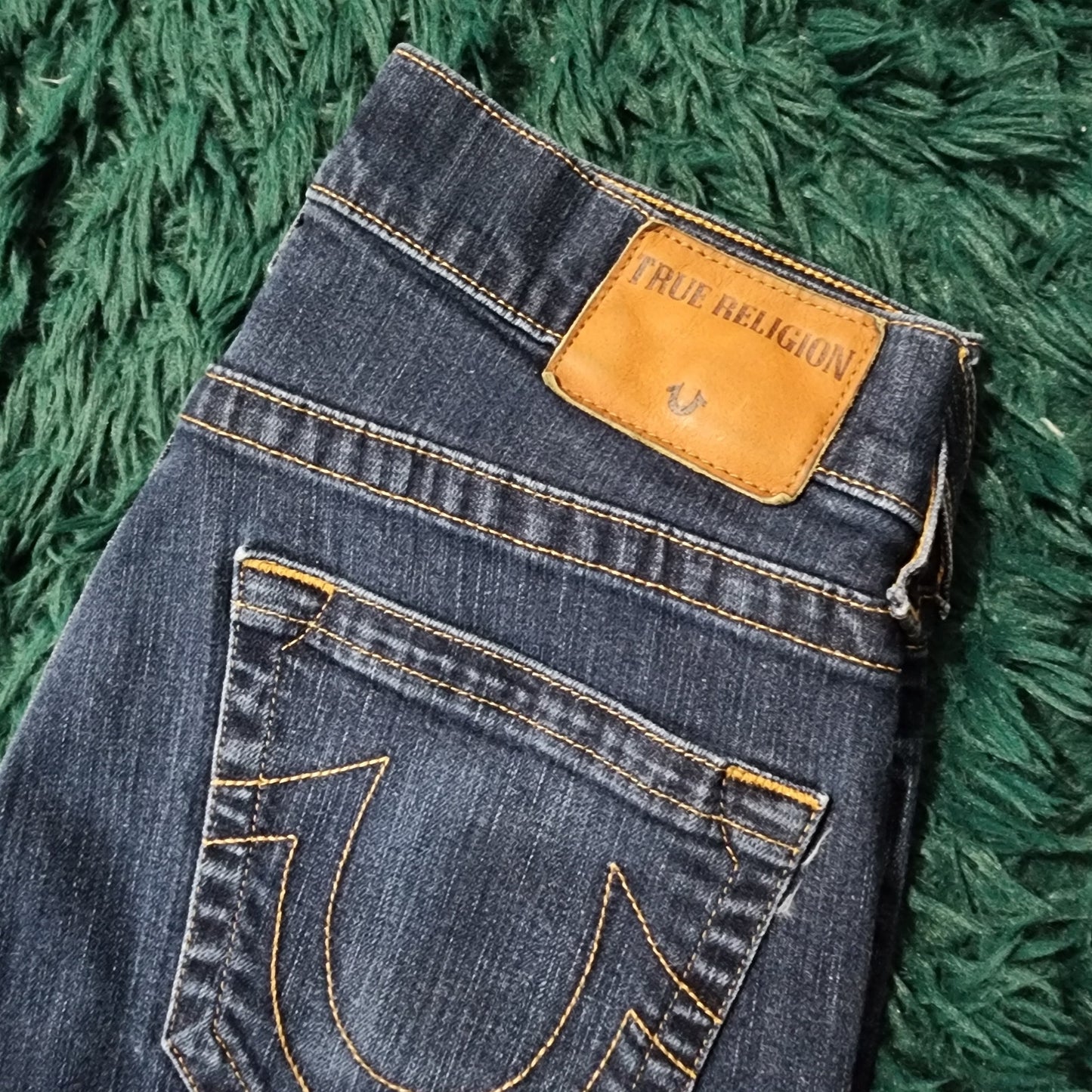 True Religion Geno Relaxed Slim Jeans Size 31 – Dark Wash, Modern Fit