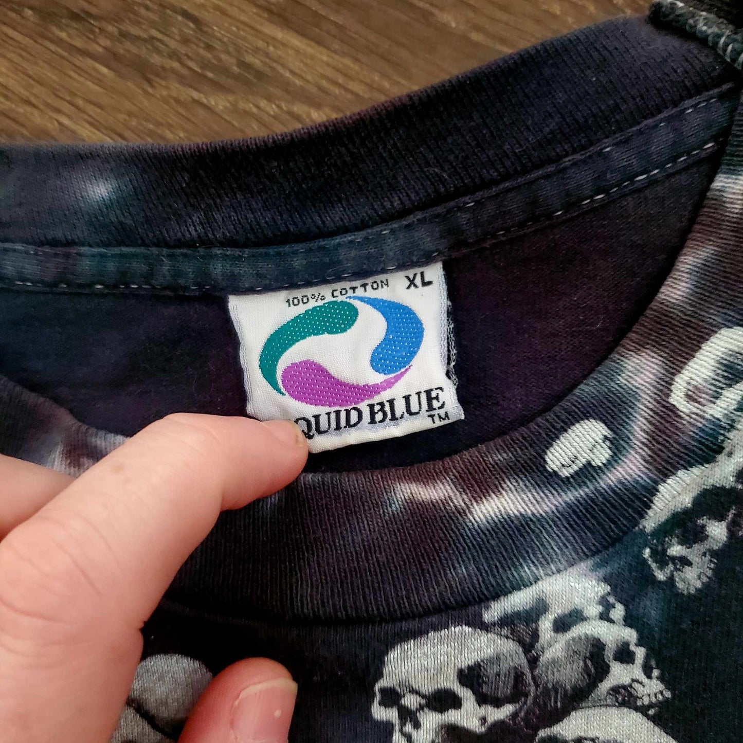 (XL) Vtg Liquid Blue Skulls Tie Dye AOP