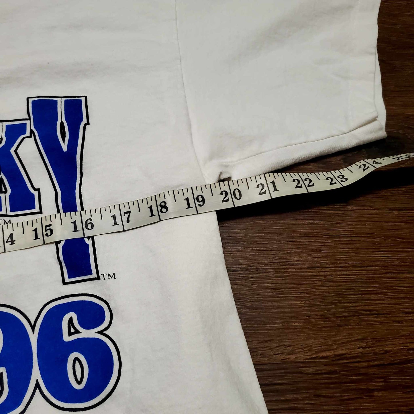 (L) Vtg Kentucky Wildcats '96 National Champions T-Shirt