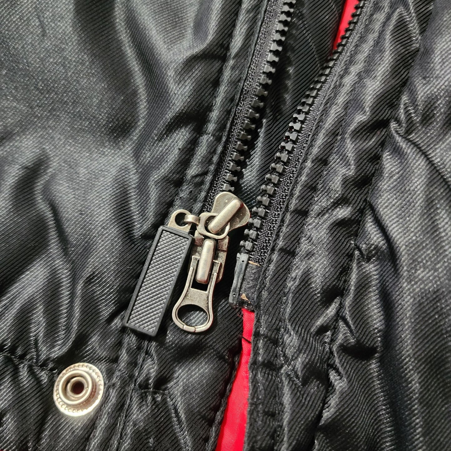 🧭 Vintage Marlboro Puffer Windbreaker 🧭