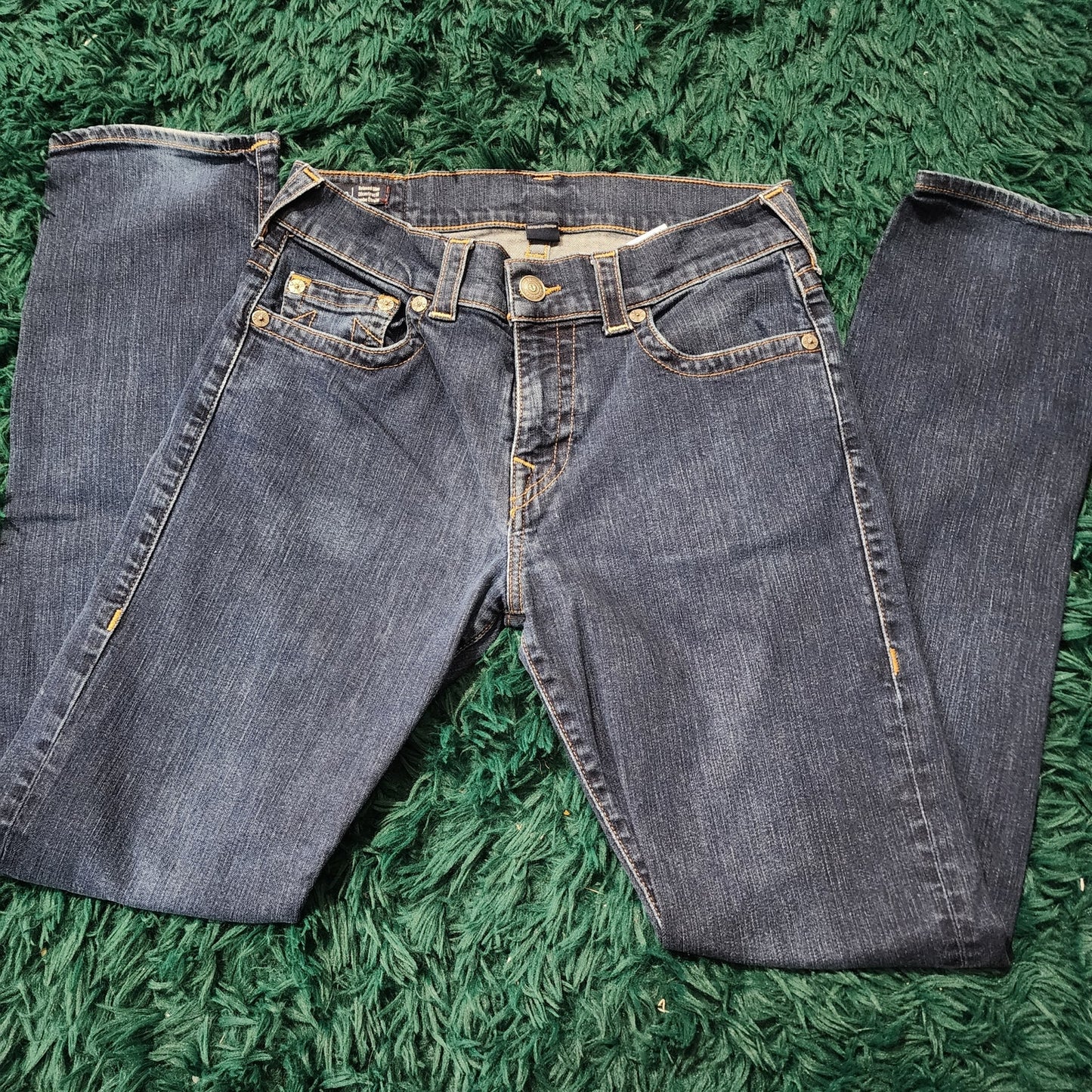 True Religion Geno Relaxed Slim Jeans Size 31 – Dark Wash, Modern Fit