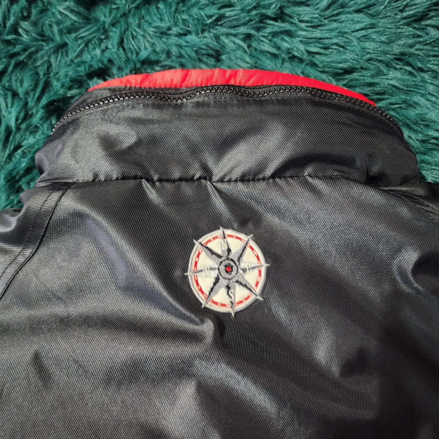🧭 Vintage Marlboro Puffer Windbreaker 🧭
