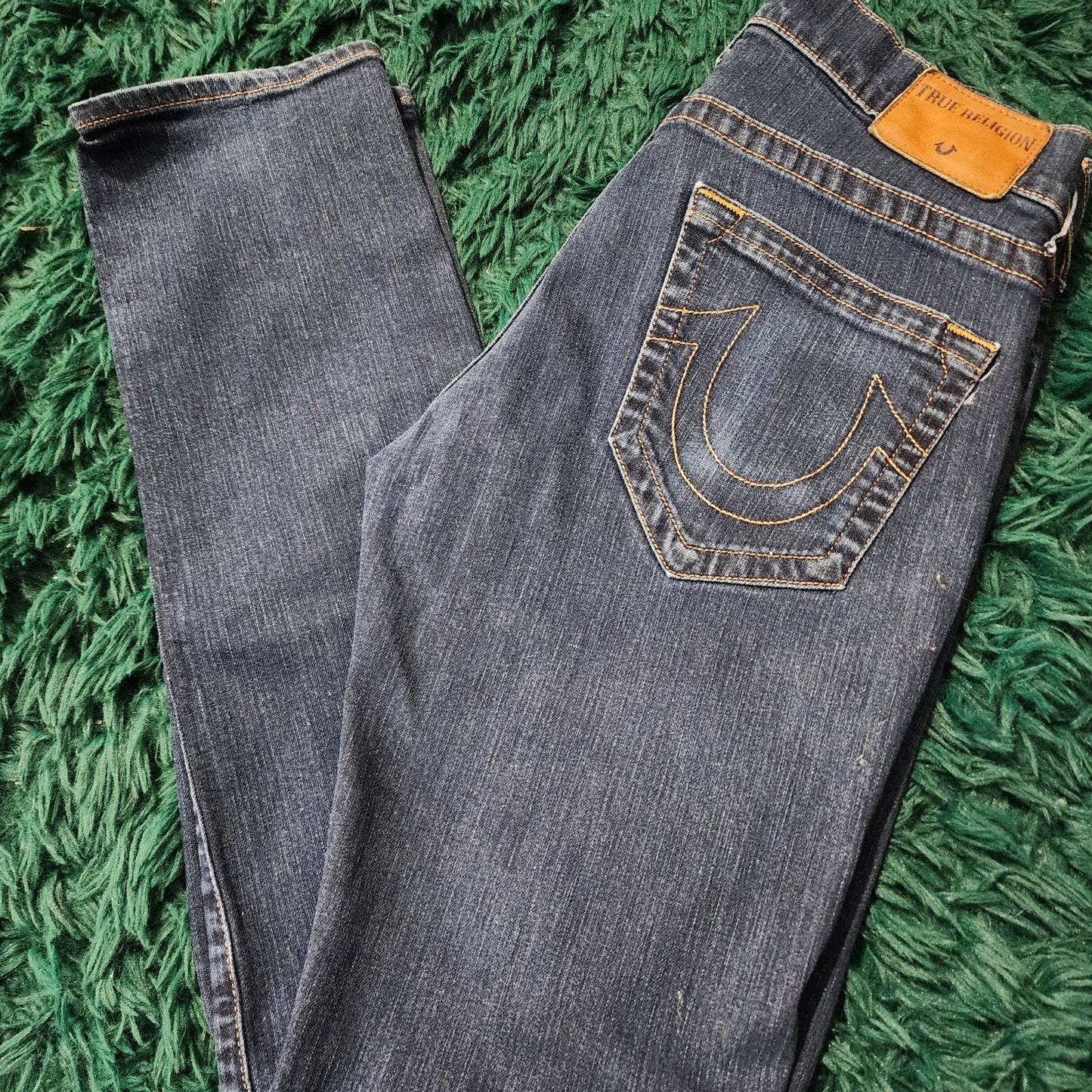 True Religion Geno Relaxed Slim Jeans Size 31 – Dark Wash, Modern Fit