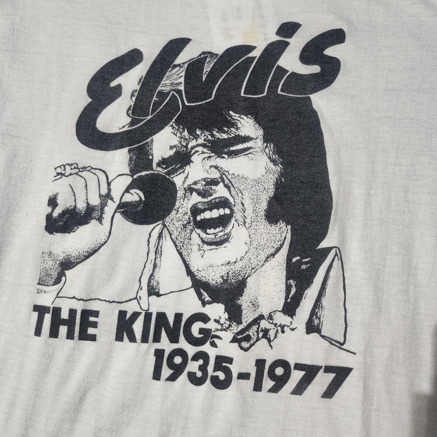 Vintage 70s Elvis Presley "The King" 1935-1977 Memorial T-Shirt 19x28