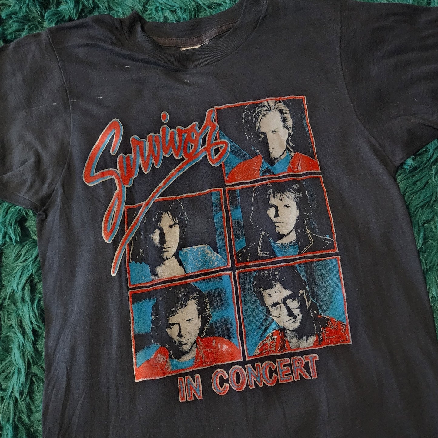🔥 Vintage Survivor Band Tee — In Concert / On Tour 🔥